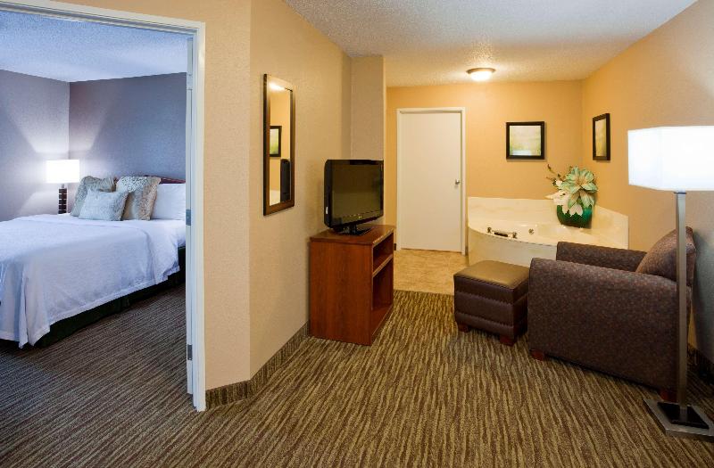 Grandstay Residential Suites Eau Claire image