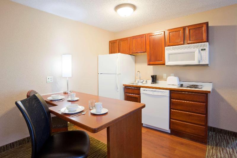 Grandstay Residential Suites Eau Claire image