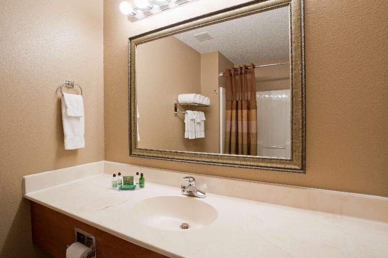Grandstay Residential Suites Eau Claire image