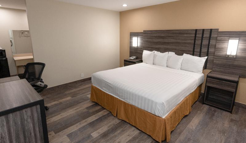 Crown Motel image