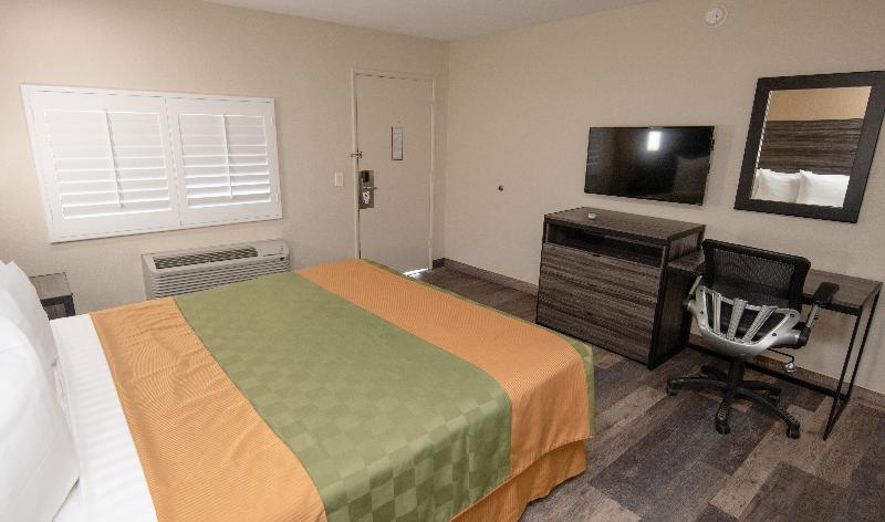 Crown Motel image