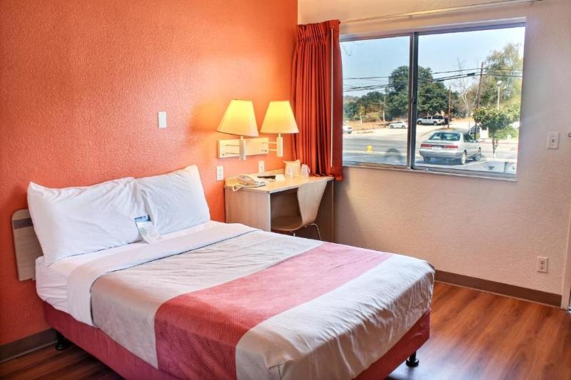 Motel 6 Atascadero, CA — photo 3