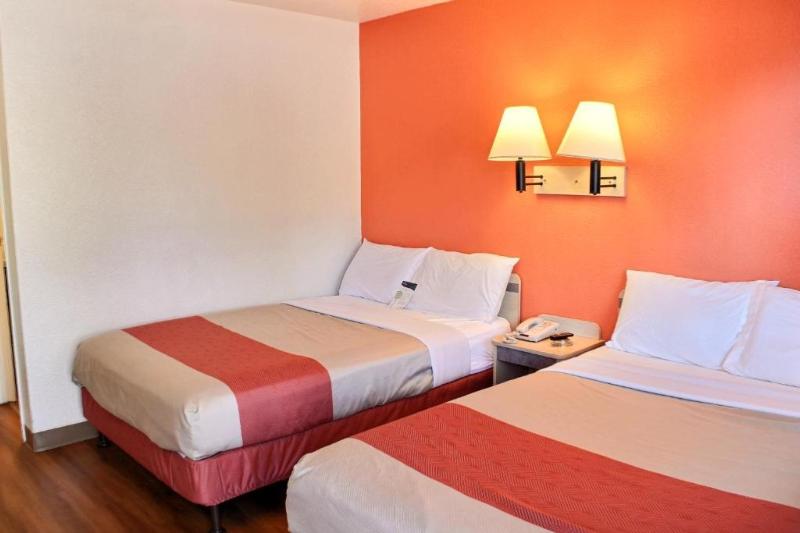 Motel 6 Atascadero, CA — photo 35