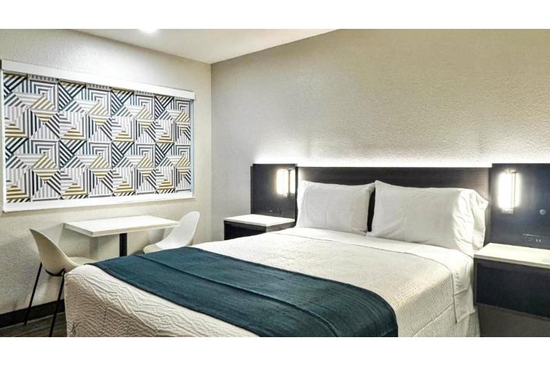 Motel 6 Atascadero, CA — photo 8