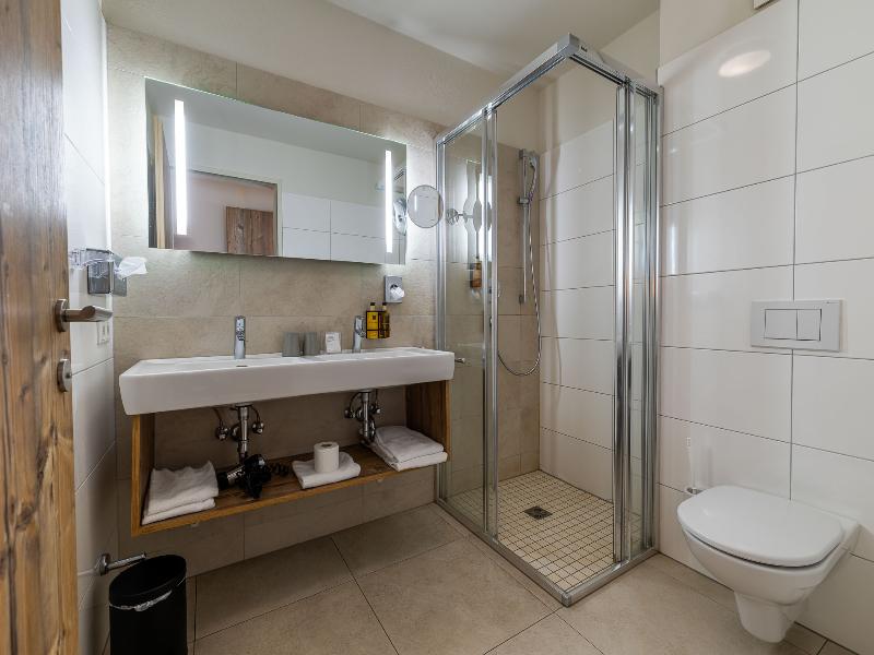 AvenidA Mountain Lodges Kaprun image