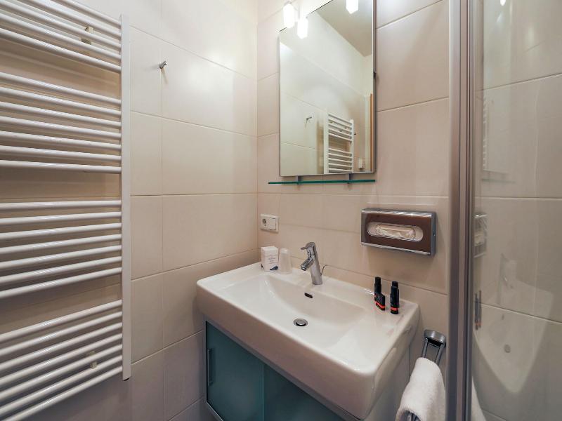 Avenida Mountain Resort image