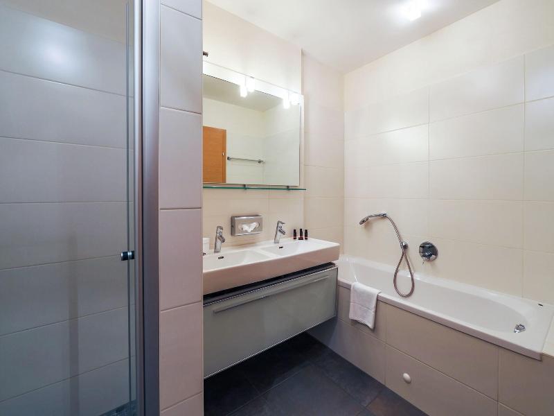 Avenida Mountain Resort image