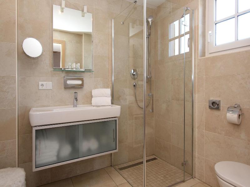 Avenida Mountain Resort image