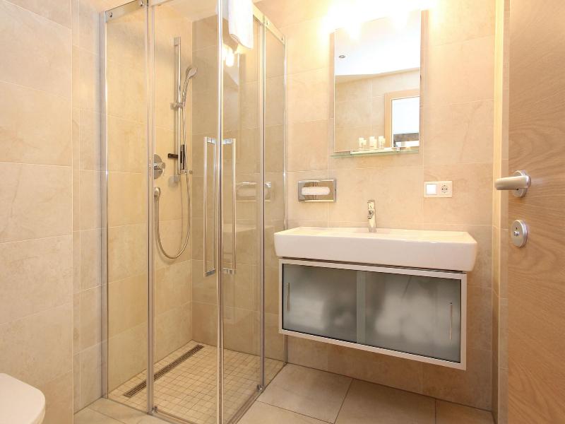 Avenida Mountain Resort image