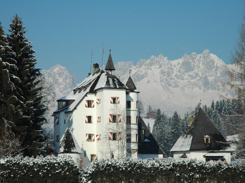Schloss Munichau image