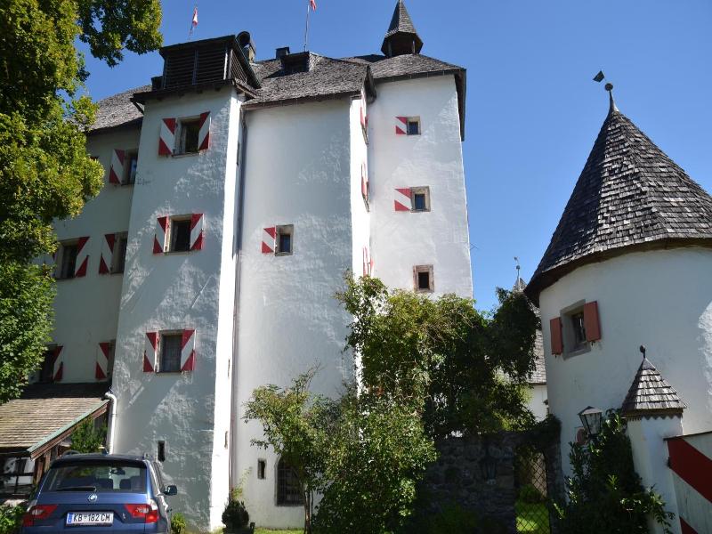 Schloss Munichau image