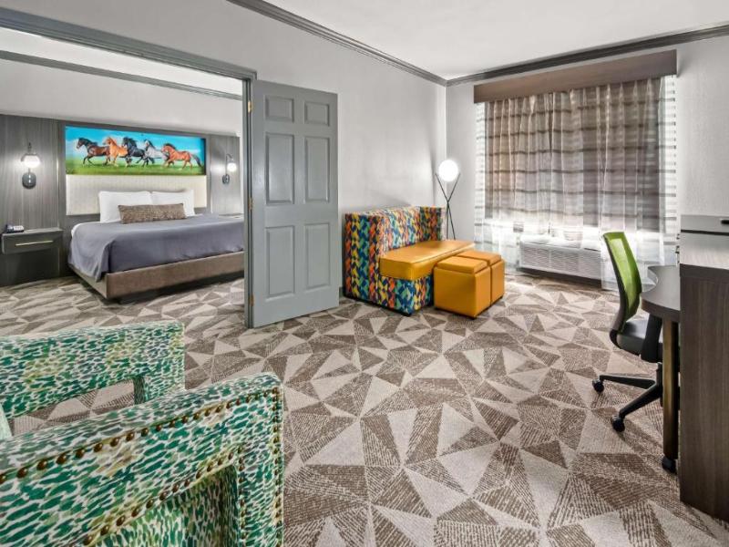 Big Country Hotel & Suites SureStay Collection BW image