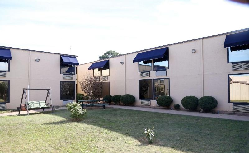The Inn And Suites At 34 Fifty image