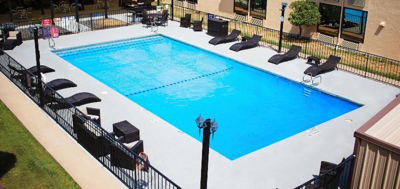 The Inn And Suites At 34 Fifty image