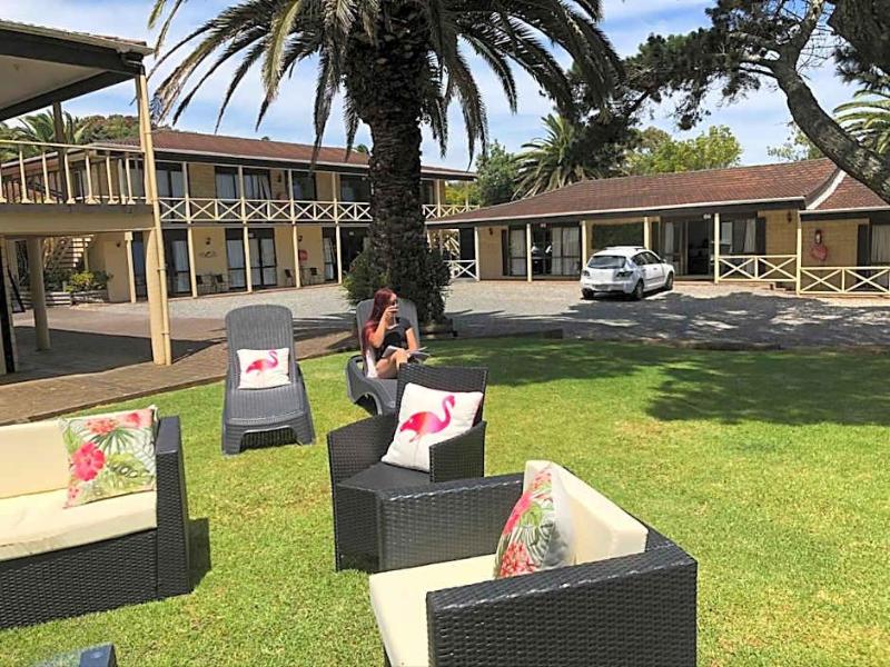 Half Moon Bay Motel image