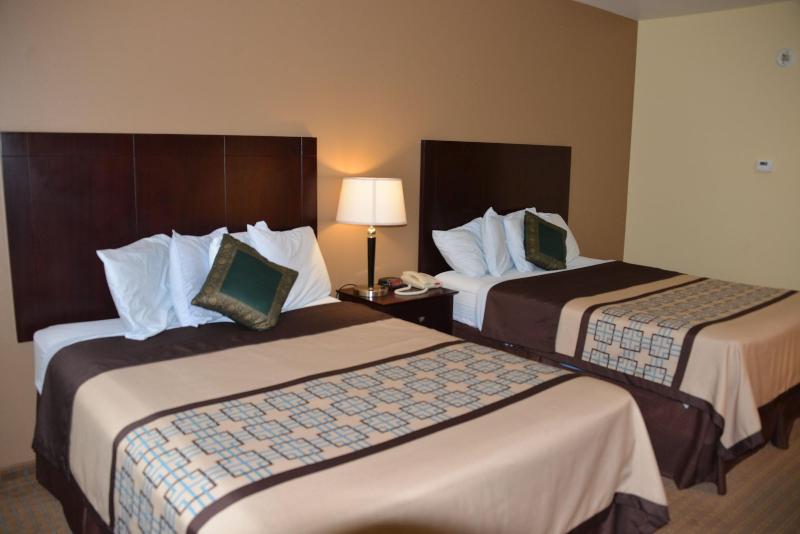 Irish Inn And Suites image