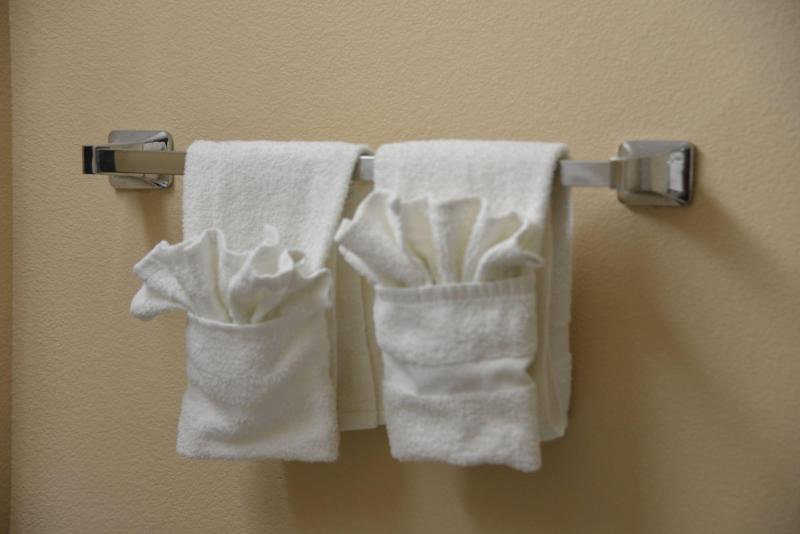 Irish Inn And Suites image