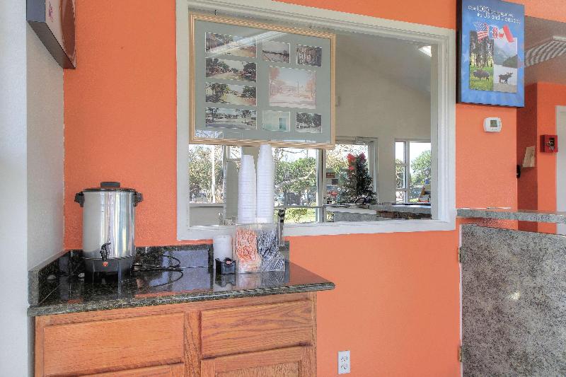 Motel 6 Kerrville image