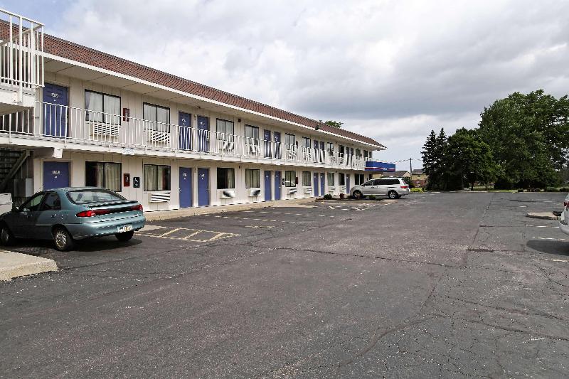 Motel 6 Amherst, Oh - Cleveland West - Lorain image