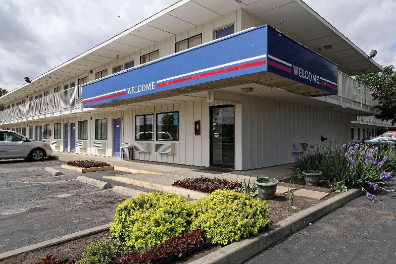 Motel 6 Amherst, Oh - Cleveland West - Lorain image