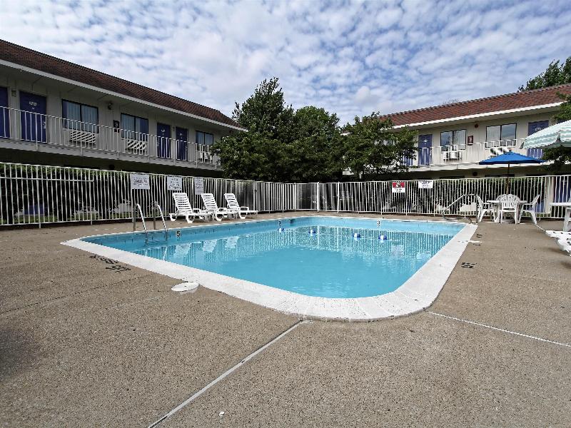 Motel 6 Amherst, Oh - Cleveland West - Lorain image