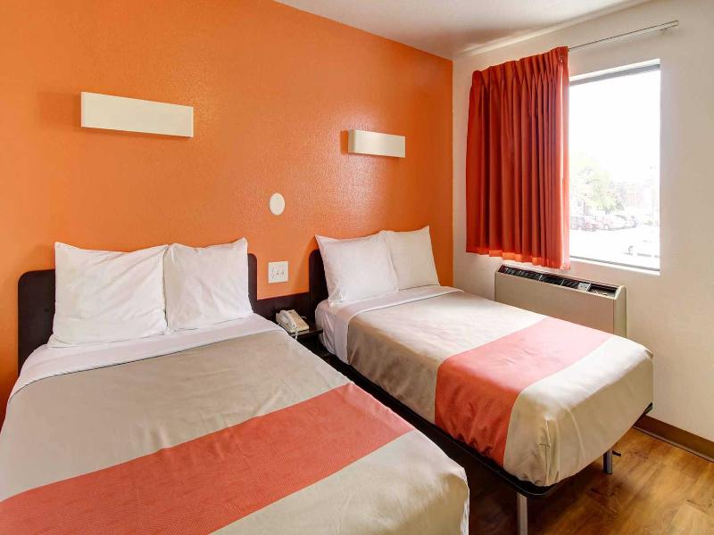Motel 6-Amherst, OH - Cleveland West - Lorain GA image