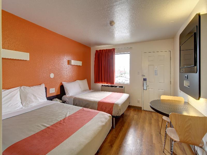 Motel 6-Amherst, OH - Cleveland West - Lorain GA image