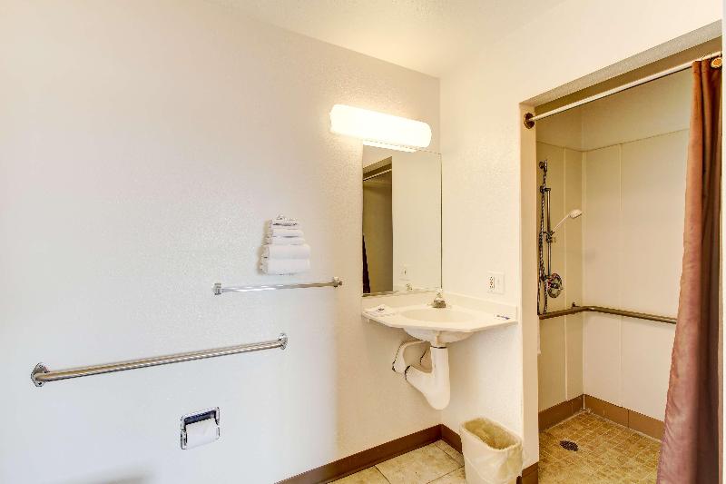 Motel 6 Amherst, Oh - Cleveland West - Lorain image