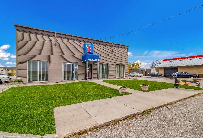 Motel 6 Fargo Nd West Acres North Fargo image
