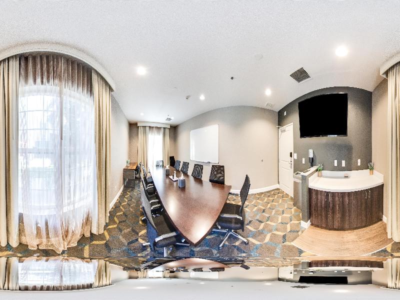 Sonesta ES Suites Fresno