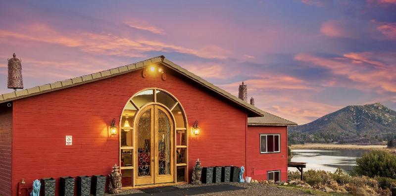 Quiet Mind Mountain Retreat image