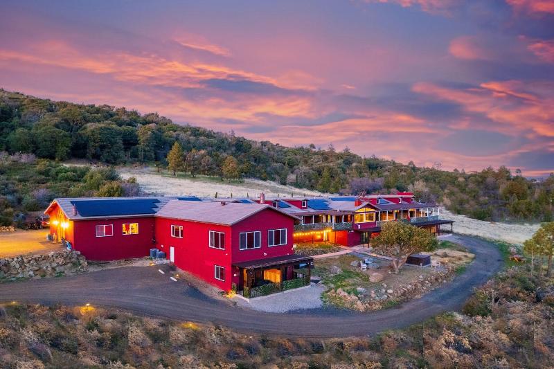 Quiet Mind Mountain Retreat image