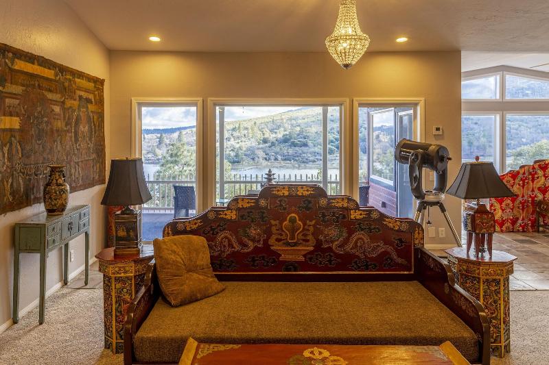 Quiet Mind Mountain Retreat image