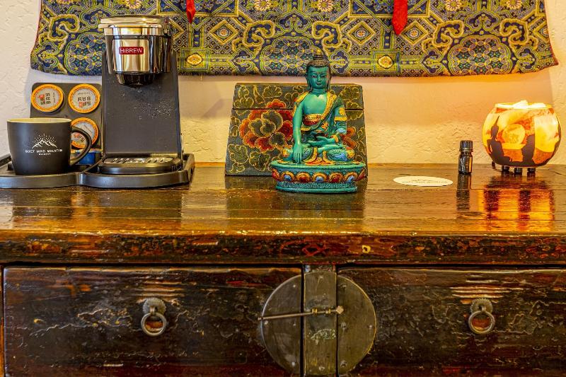 Quiet Mind Mountain Retreat image