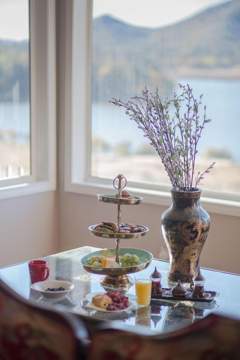 Quiet Mind Mountain Retreat image