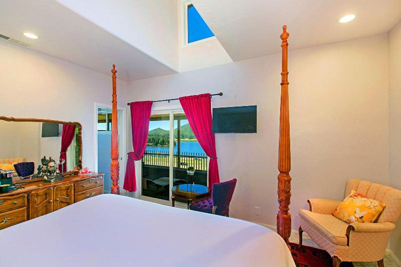 Quiet Mind Mountain Retreat image