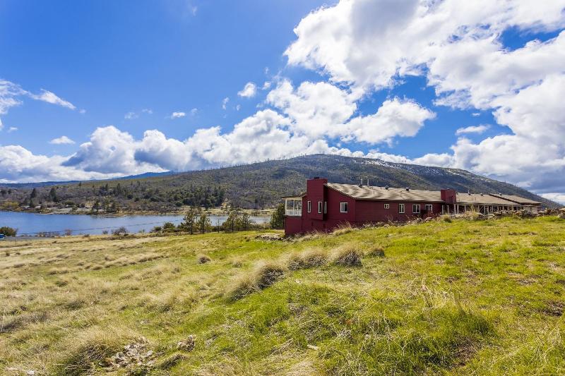 Quiet Mind Mountain Retreat image