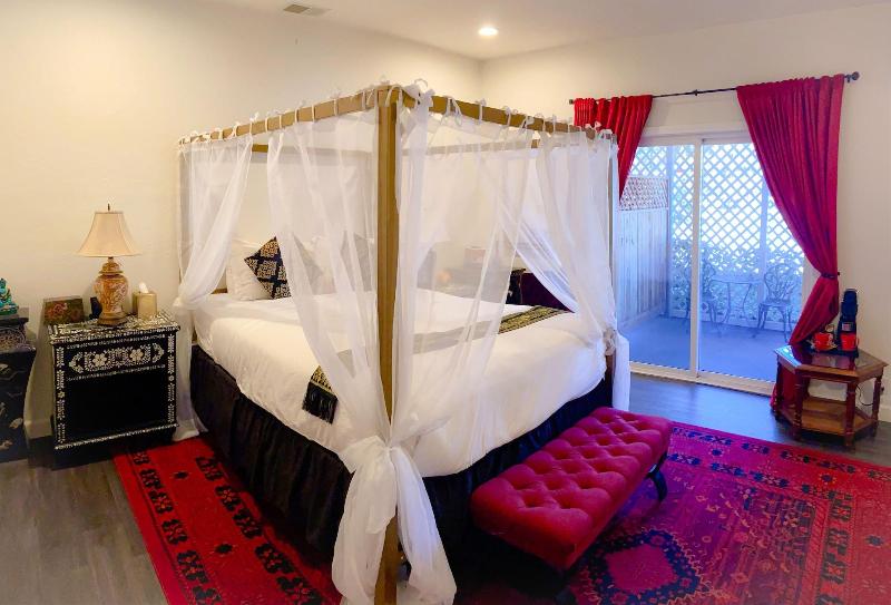 Quiet Mind Mountain Retreat image