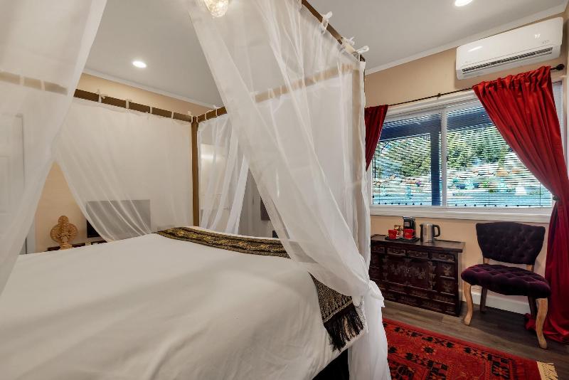 Quiet Mind Mountain Retreat image