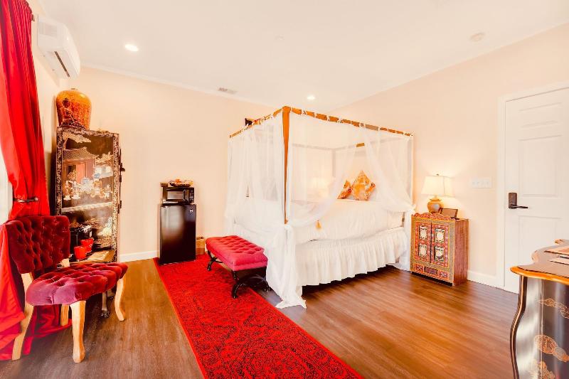 Quiet Mind Mountain Retreat image