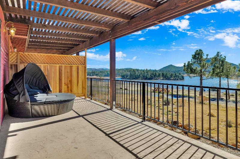 Quiet Mind Mountain Retreat image