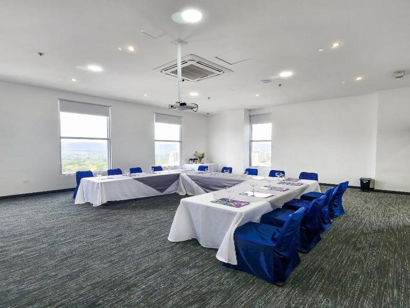 Hotel Roseliere Bucaramanga image