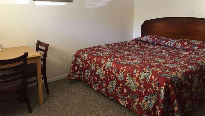 Country Place Inn And Suites image