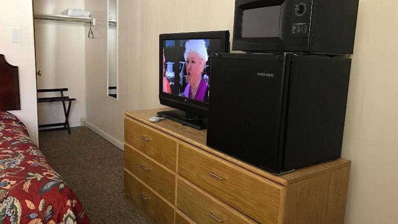 Country Place Inn And Suites image