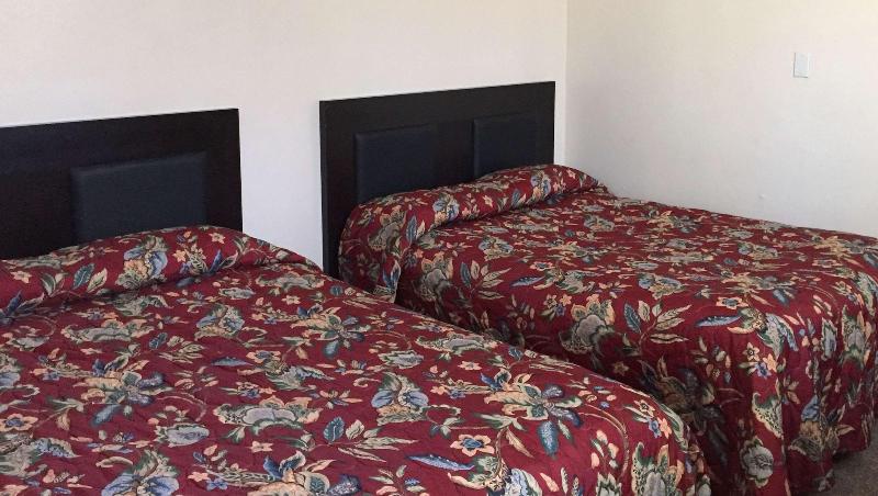Country Place Inn And Suites image