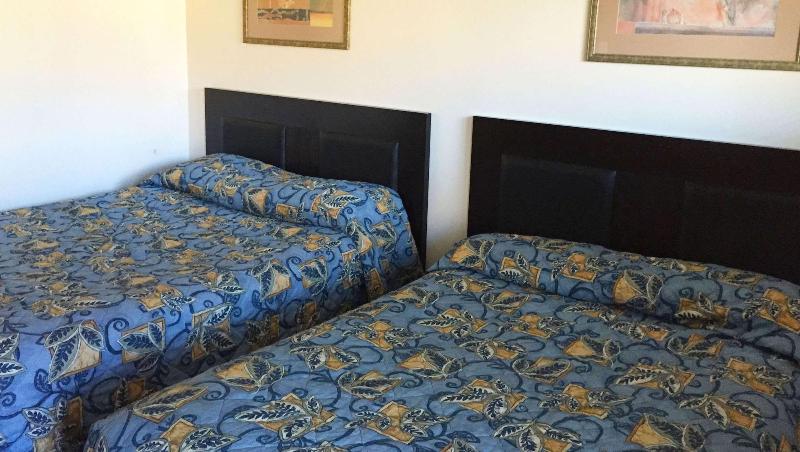 Country Place Inn And Suites image