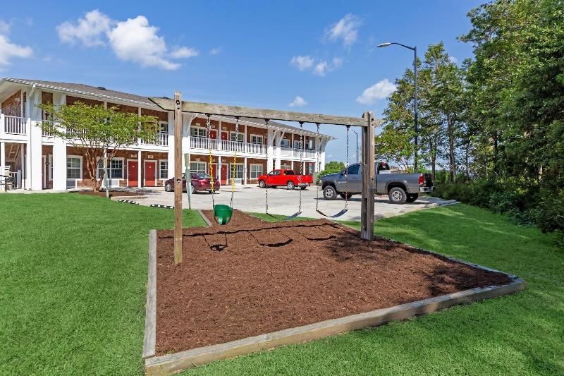 Topsail Shores Inn image