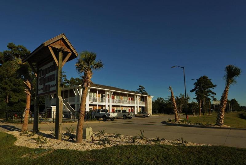 Topsail Shores Inn image