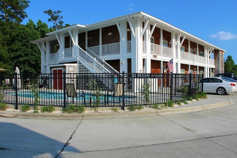Topsail Shores Inn image