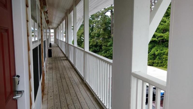 Topsail Shores Inn image